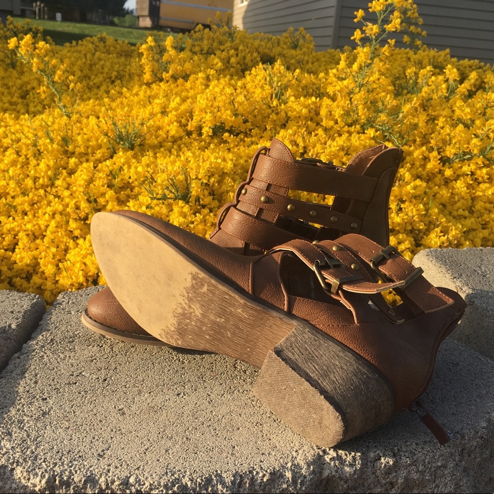 🌸Brown Booties🌸 - Picture 2 of 5